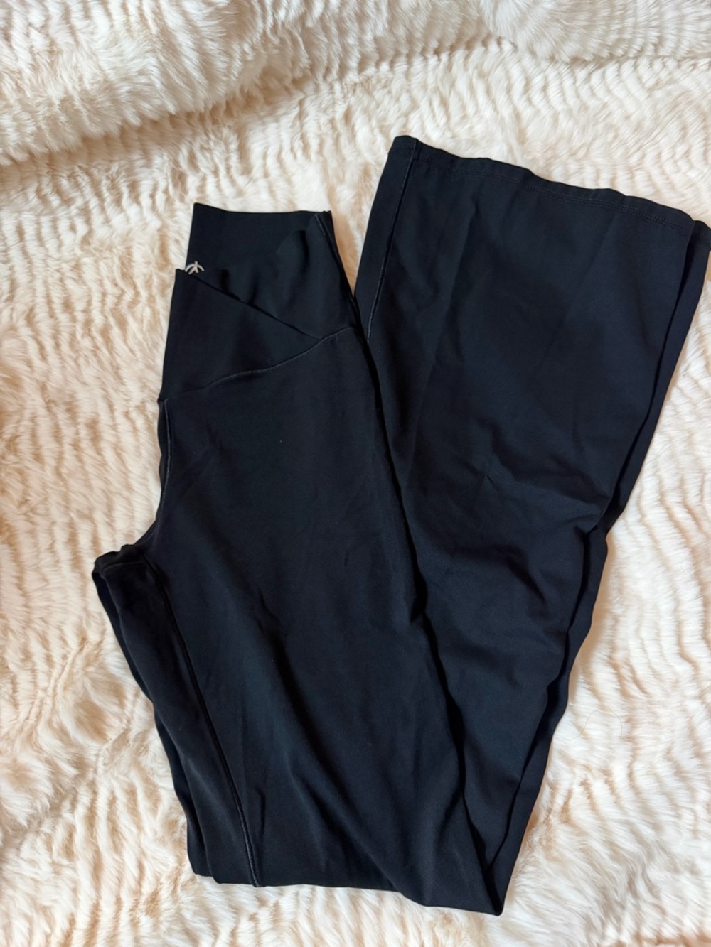 Black Yoga Leggings with Subtle Logo